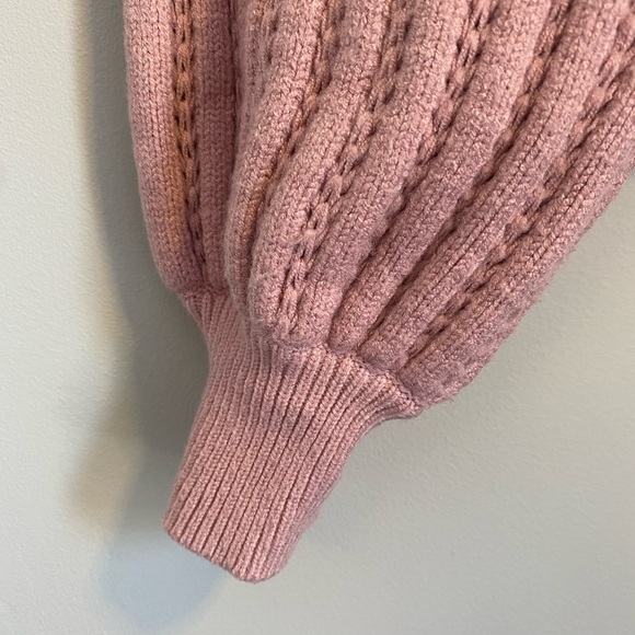 🎀Pretty Pink Sweater🎀 - Picture 4 of 7